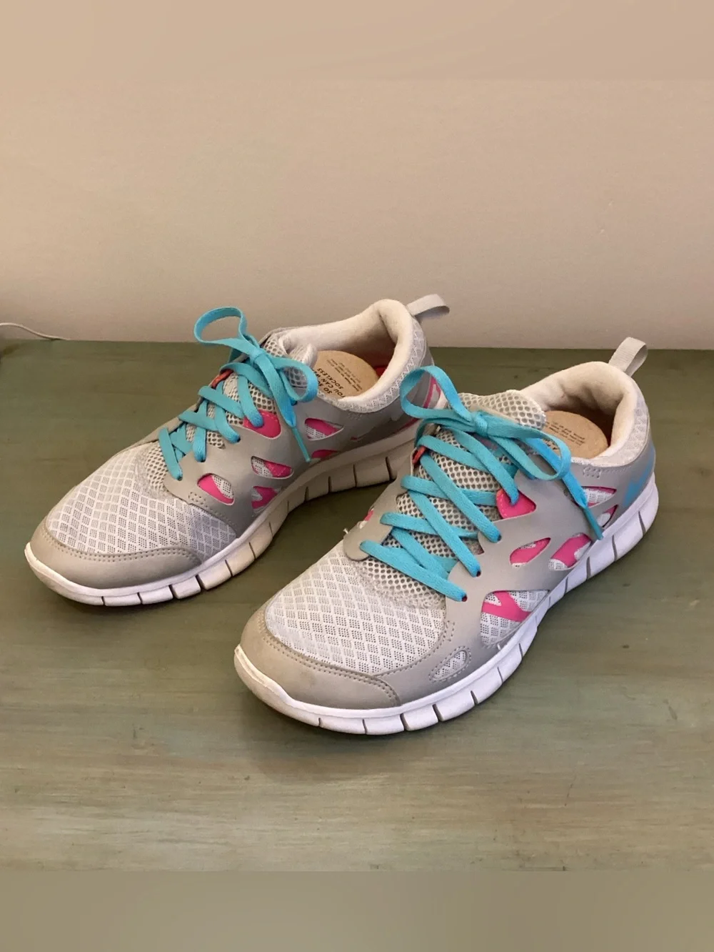 Nike Free Run 2 Sneakers size 6.5 Youth